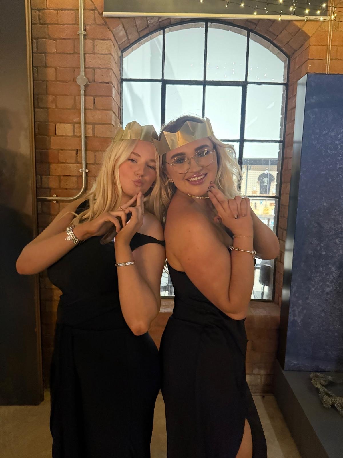 cfb03eb2-64e8-4574-993f-239b15064037